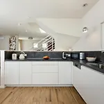 Private Seaside Jacuzzi Anadea Вилла Трогир