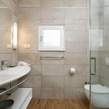 Villa Anadea With Hot Tub Overlooking Sea Trogir