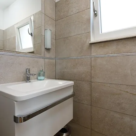 Private Seaside Jacuzzi Villa Anadea Trogir