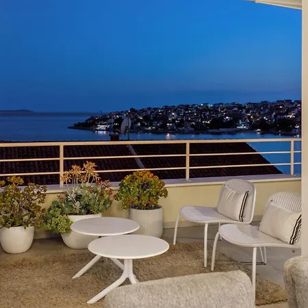 Anadea With Hot Tub Overlooking Sea *