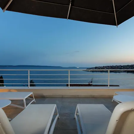 Anadea With Hot Tub Overlooking Sea Trogir