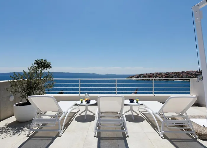 Private Seaside Jacuzzi Anadea Villa Trogir