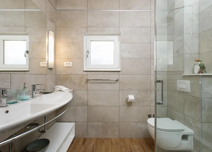 فيلة Private Seaside Jacuzzi Anadea تروغير