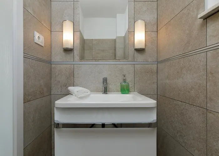 فيلة Private Seaside Jacuzzi Anadea *