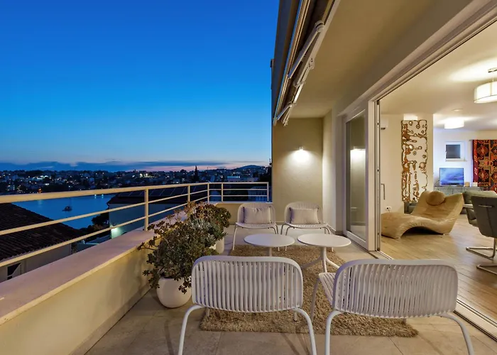 Private Seaside Jacuzzi Anadea Villa *