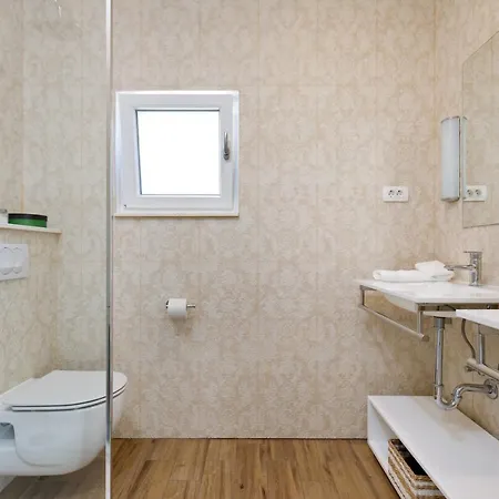 Вілла Private Seaside Jacuzzi Villa Anadea *