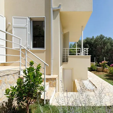 Private Seaside Jacuzzi Anadea