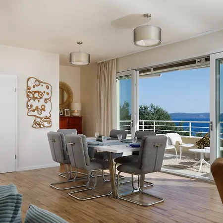 Private Seaside Jacuzzi Villa Anadea Вілла Трогір