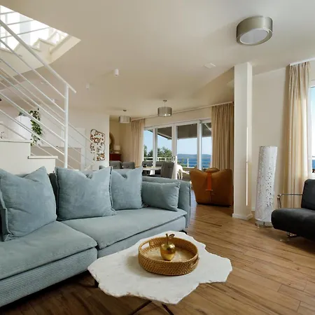 Вілла Private Seaside Jacuzzi Villa Anadea *