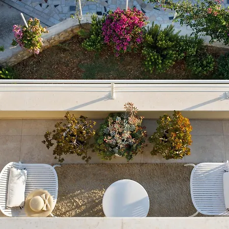 Private Seaside Jacuzzi Anadea וילה *