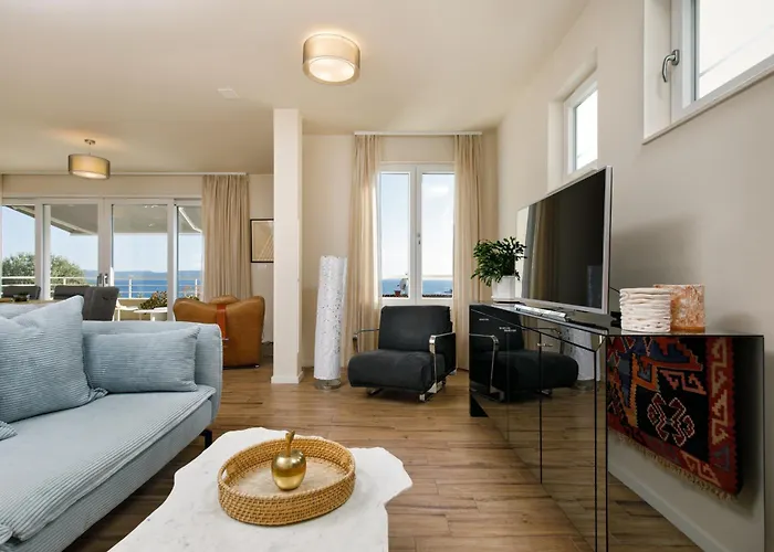 Private Seaside Jacuzzi Anadea Вилла Трогир